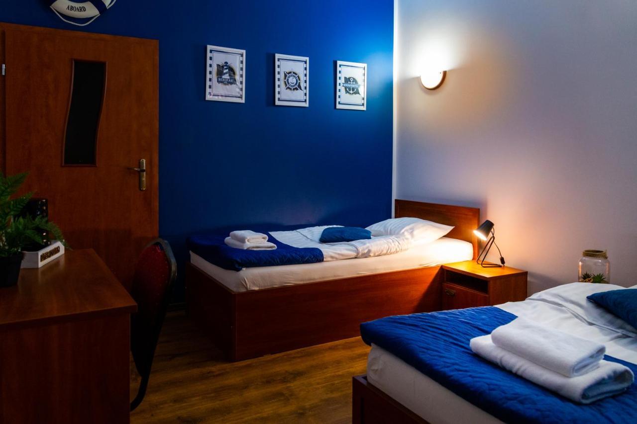 Hotel Nenufar Kościan エクステリア 写真